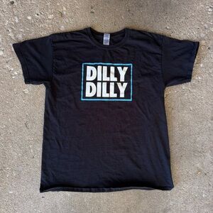 Dilly Dilly T-Shirt -‎ Size L